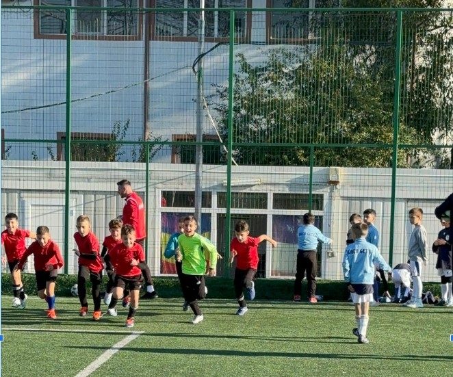 George Marinescu, antrenor la grupa 2015–2016, ACS Dobroești – sportul ca mediu de incluziune pentru copiii timizi