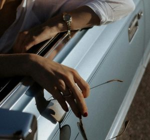 Ceas de lux damă pentru apariții memorabile – disponibil acum pe Inchiriaza Ceas